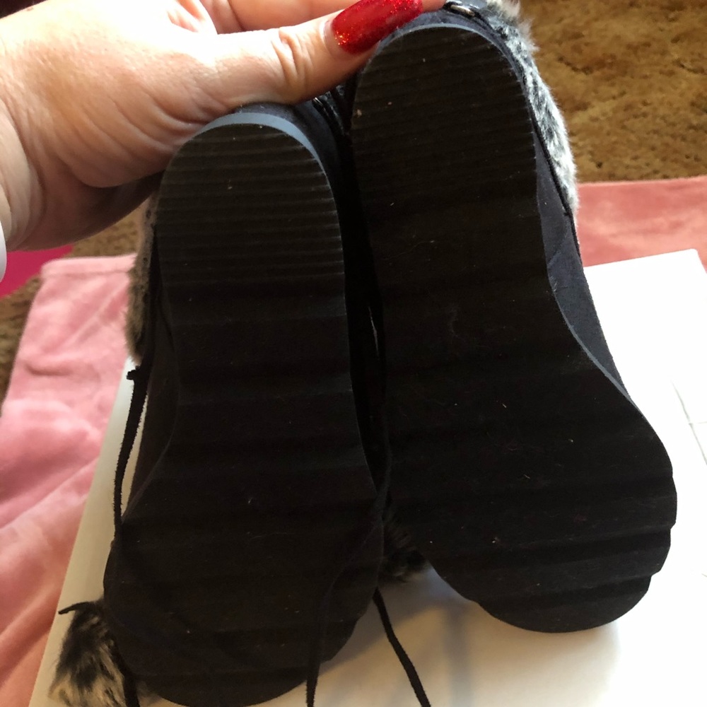 Booties - Picture 4 of 5